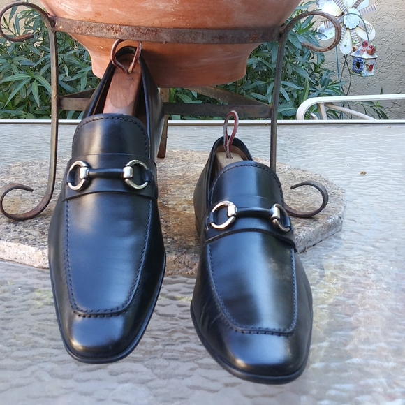 Magnanni Other - 🆕 !!!!SOLD!!!! Magnanni Black Horsebit Loafers